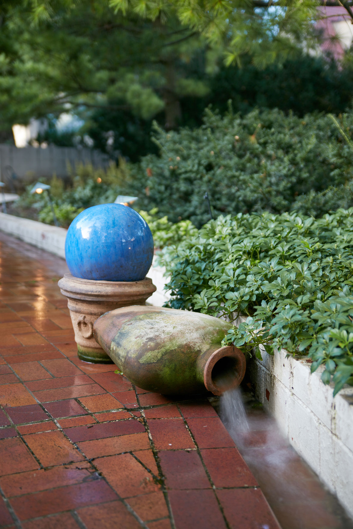 Clay vessel water channel